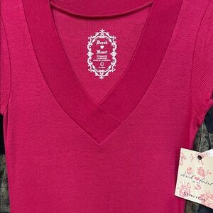 Y2K New!Derek Heart Red Fushia V Neck Tee